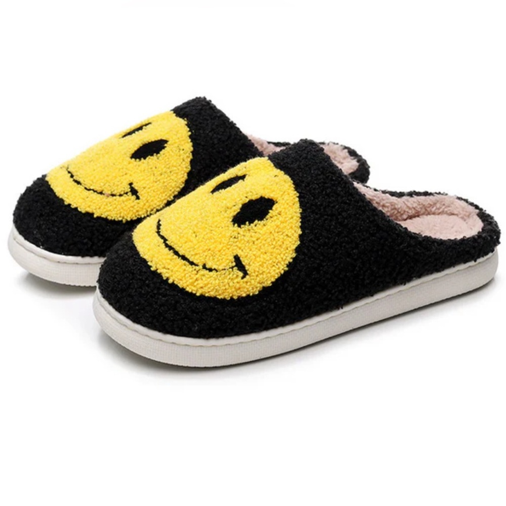 The Cloudies Smiley Face Slippers Black & Yellow Size 40 New